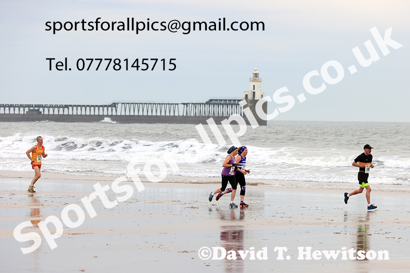 The 2024 Blyth Beach Run, Northumberland.   Photo: David T. Hewitson/Sports for All Pics